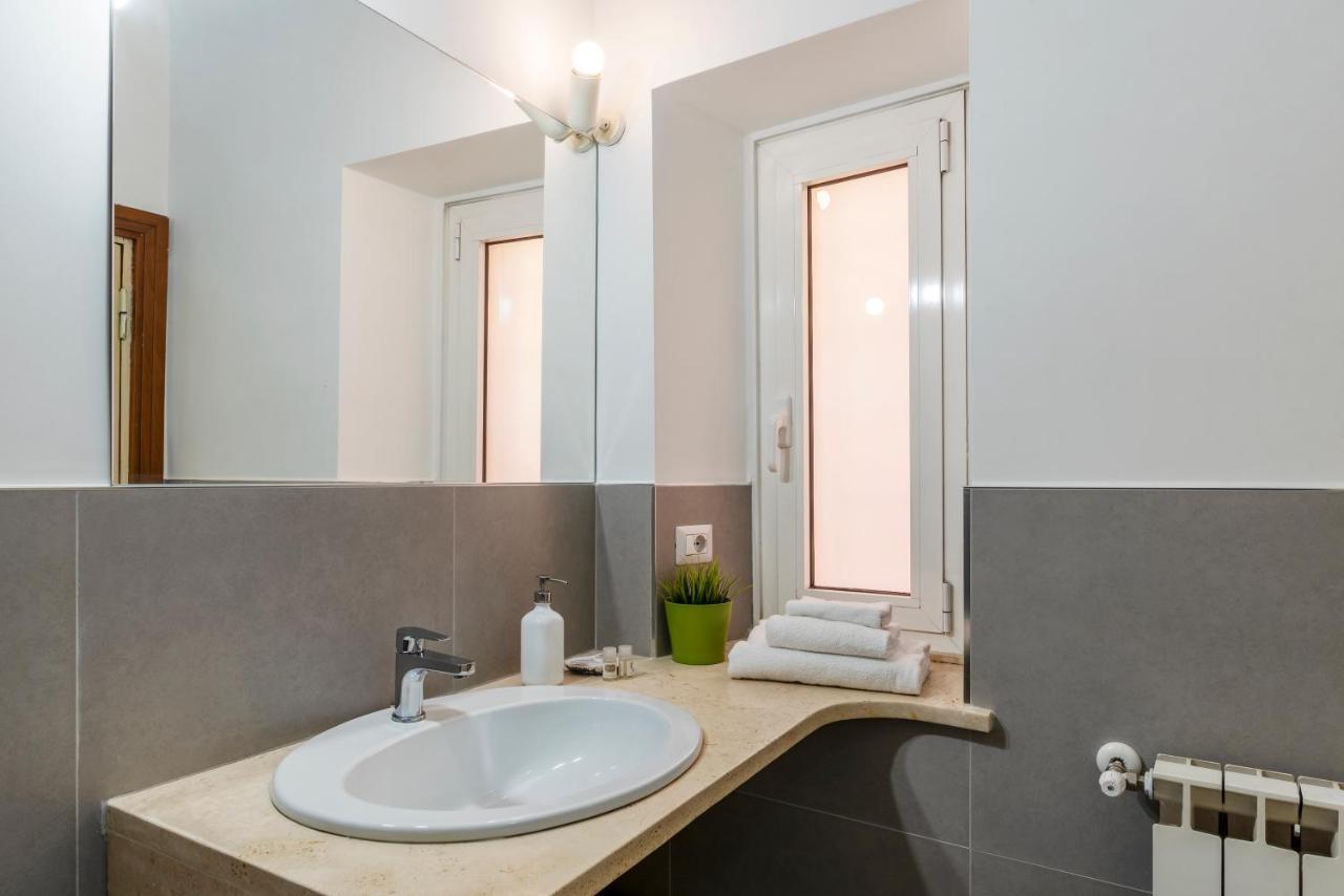Casa Dell'Arco Apartment โรม ภายนอก รูปภาพ